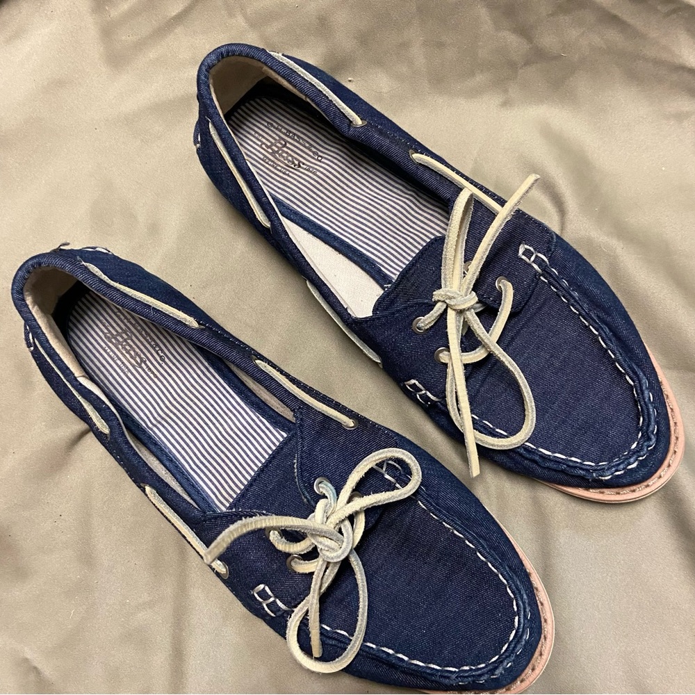 Bass Denim Deck Shoes size 10